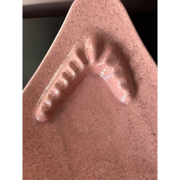 MCM Speckled Pink Dusty Rose Ashtray Ceramic Triangular Boomerang Tobacciana Cig - Picture 3 of 5